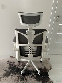 Kancelárska ergonomická stolička - 3