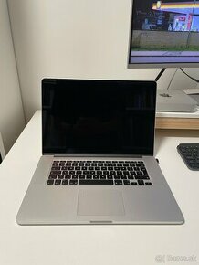 PREDÁM - Macbook Pro 15' Mid 2015 - 2,5 GHz i7, 16GB RAM - 3