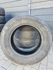 235/65 r17 - 3