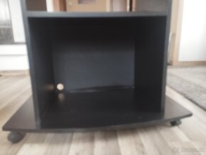 Stolík pod tv - 3