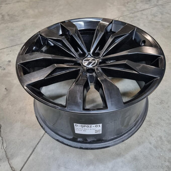 Hliníkové Volkswagen disky 5x112 R21 9.5J ET31 - 3