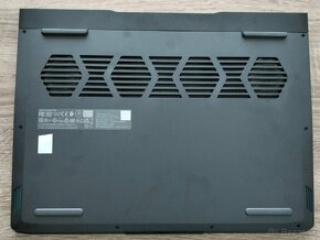 Lenovo Gaming 3 16ARH7

 - 3