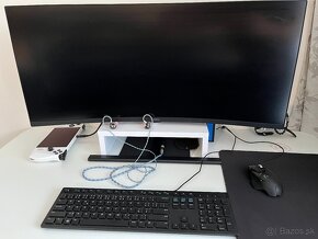 34 palcovy  ultrawide  4k monitor - 3