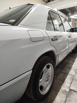 Mercedes  w124. - 3