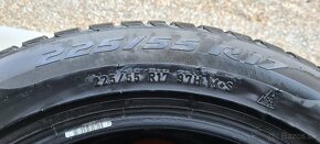 Predám pirelli sottozero 3. 225/55 R17 - 3