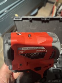 MILWAUKEE M12 FIW38-422X AKU 3/8" RÁZOVÝ UŤAHOVÁK - 3