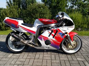 Suzuki GSX-R 400 - 3