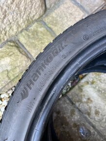 235/40 r19 Hankook - 3