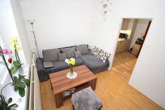 PREDAJ dom s garážou a pozem. 2342m² Chudá Lehota - 3