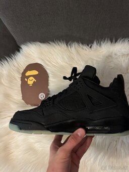 Jordan 4 black kaws - 3