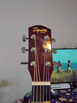 Alektro akustická gitara skqier fender - 3