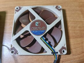 Ventilátor Noctua a ASUS a káble rezervované - 3