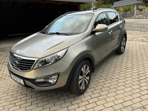 Kia Sportage 2.0Crdi  4x4 Rok 2010 - 3