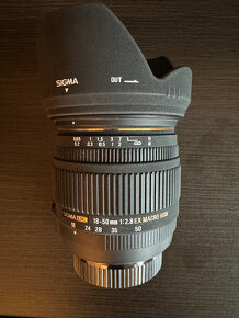 SIGMA 18-50mm f/2.8 - 3