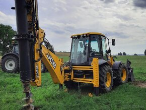 JCB 4CX Vrtná súprava - 3