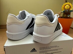 Tenisky damske Adidas court platform - 3