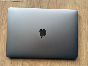 Predám MacBook air 2020 M1 8GB 256GB - 3