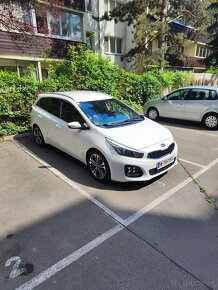 Kia Ceed SW kombi 1.6 CRDi GT Line - 3