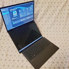 ASUS Zenbook Duo 2024 (UX8406M) - 3