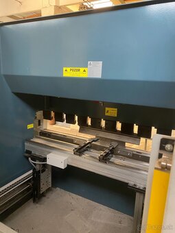 Ohraňovací lis DURMA CNC AD-R 2060 - 3