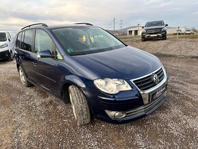 Volkswagen Touran 1.9 TDI Trendline DSG - 3