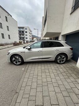 AUDI E-TRON QUATTRO S Line - 3