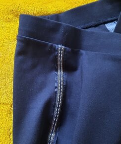 Nové nohavice Zara s ozdobným pásom - 3