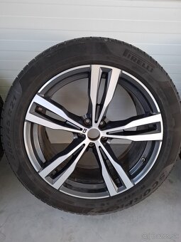 21" original BMW alu disky so zimnými + letnými pneu Pirelli - 3