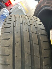 Nokian 245/45r17 - 3