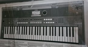 Yamaha PSR E433 - 3