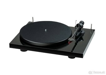 Preadam gramofon PRO-JECT Debut E Carbon 2M Red ortofon - 3