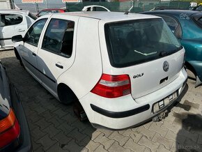 Lacno rozpredám VW Golf IV 1997-2006 na náhradné diely - 3