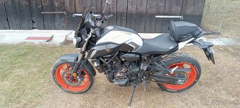 YAMAHA  MT-07 - 3