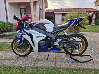 Honda CBR 1000 RR SC59 HRC - 3