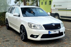 ŠKODA OCTAVIA RS FACELIFT COMBI 2.0 CR TDI - 3