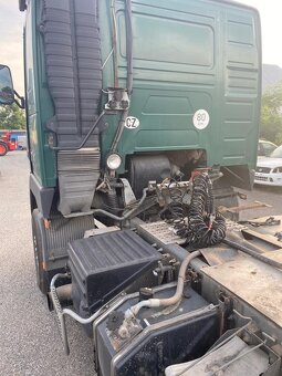 Prodáme tahač Volvo FH 12 420, 6x2, rok: 05/2000. - 3