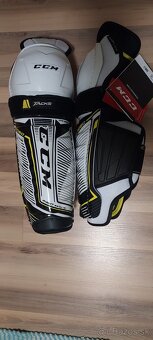 Holenné chránice CCM Tacks 9060 - 3