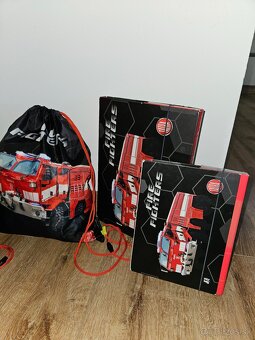 Krásny školský chlapčenský 5 set zn.OXYBAG ,TOP STAV - 3