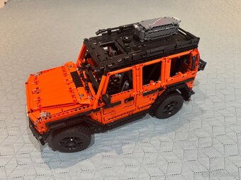 Lego Technic Mercedes Benz G500 42177 - 3