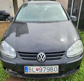 NEPOJAZDNÝ VW Golf 5 - 3