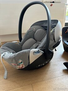 Autosedačka Cybex Cloud Z i-size Koi a Cybex Base Z - 3