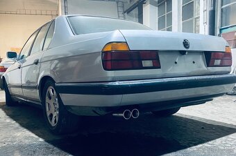 BMW E32 735i - 3