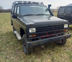 Predám, rozpredám NISSAN PATROL W 160, 3,3 TD, 6valec. Japon - 3