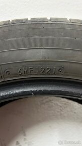 Pneu 225/ 55/ R19 - 3