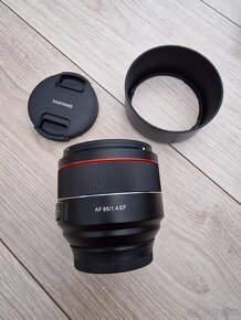 SAMYANG AF 85 mm f/1.4 Canon EF - 3