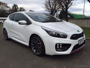 Kia Proceed GT- Pravý predný blatník - 3