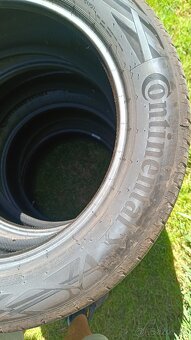 Continental 235/55R18 - 3