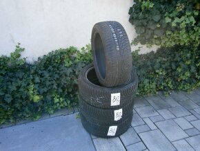 Predám 4x zimné pneu Hankook 205/45 R17 88VXL - 3