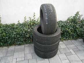 Predám 4x zimné pneu Yokohama 235/45 R19 99VXL - 3