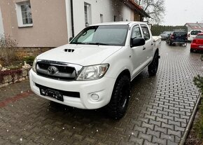 Toyota Hilux 2,5TD Doble-Cab Webasto 4x4 nafta manuál 106 kw - 3